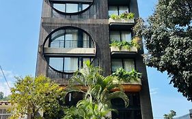 Iconik Hotel